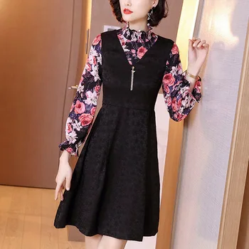 

Europe New Women's Spring High Fashion Stand Collar Long Flare Sleeve Patchwork Printing Dress Ladies Elegant A Line Lace Dress