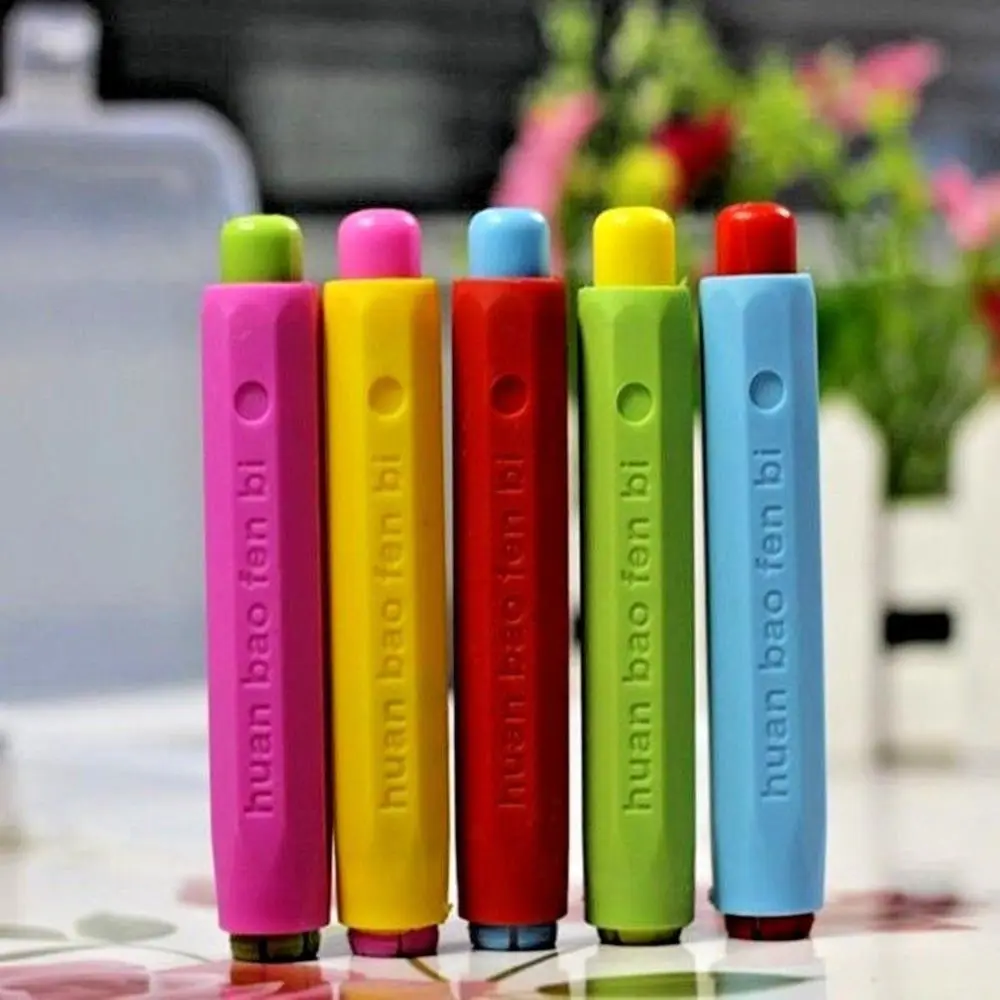 4Pcs Chalk Clip Plastic Chalk Holder Chalk Cover for Teachers Kids School Office SuppliesRandom Color Superiorâ€‚Quality and Creative Practical and Clever 