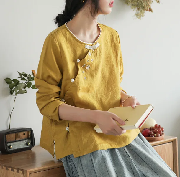 

2019 autumn new linen shirt female long sleeve retro loose literary shirt buckle embroidery women's shirt top 2706