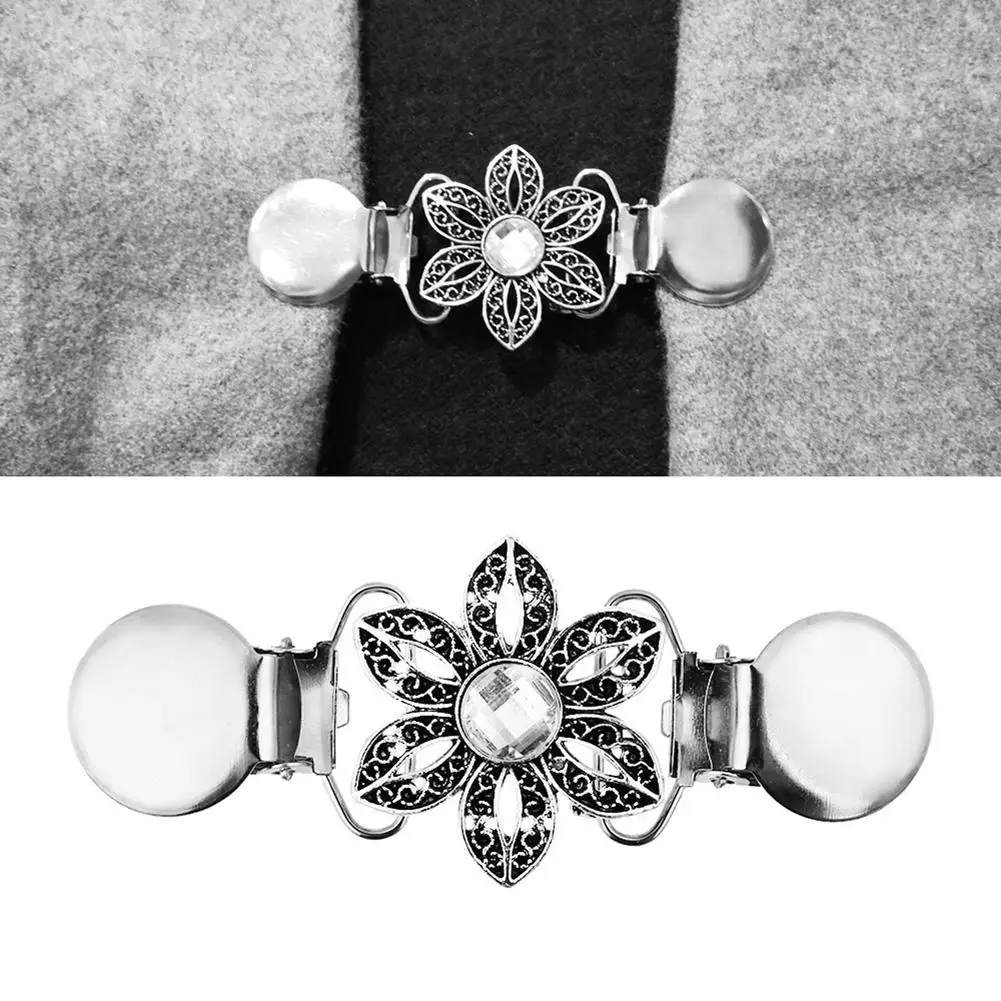 1Pcs Retro Flower Sweater Cardigan Clip Buckles Metal Buckle White crystal inlay Buttons For Clothing Decoration Garment Hooks |