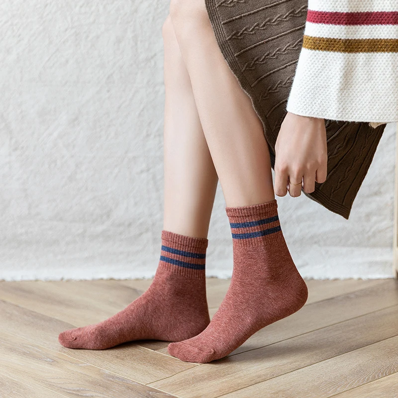 CARTELO Pure Color Stripe Design Women's Socks New Classic Casual Sport Middle Tube Socks Soft Breathable Cotton for 4 Season