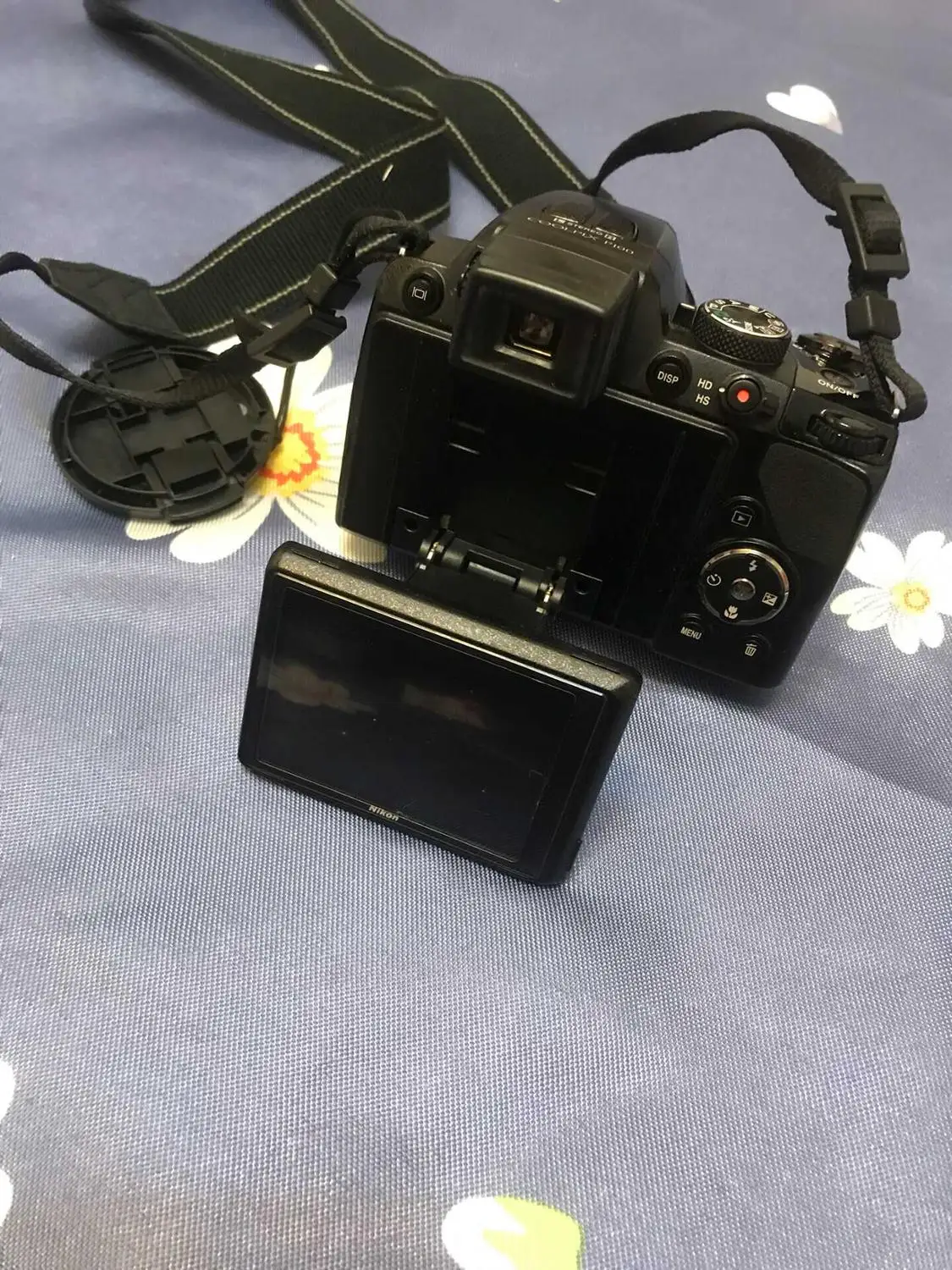 Б/у NIKON P100 Камера Coolpix P100 10 мегапикселя; цифровая камера с 26x оптический поглощения вибраций(VR) с переменным фокусным расстоянием и 3-дюймовая пленка ЖК-дисплей