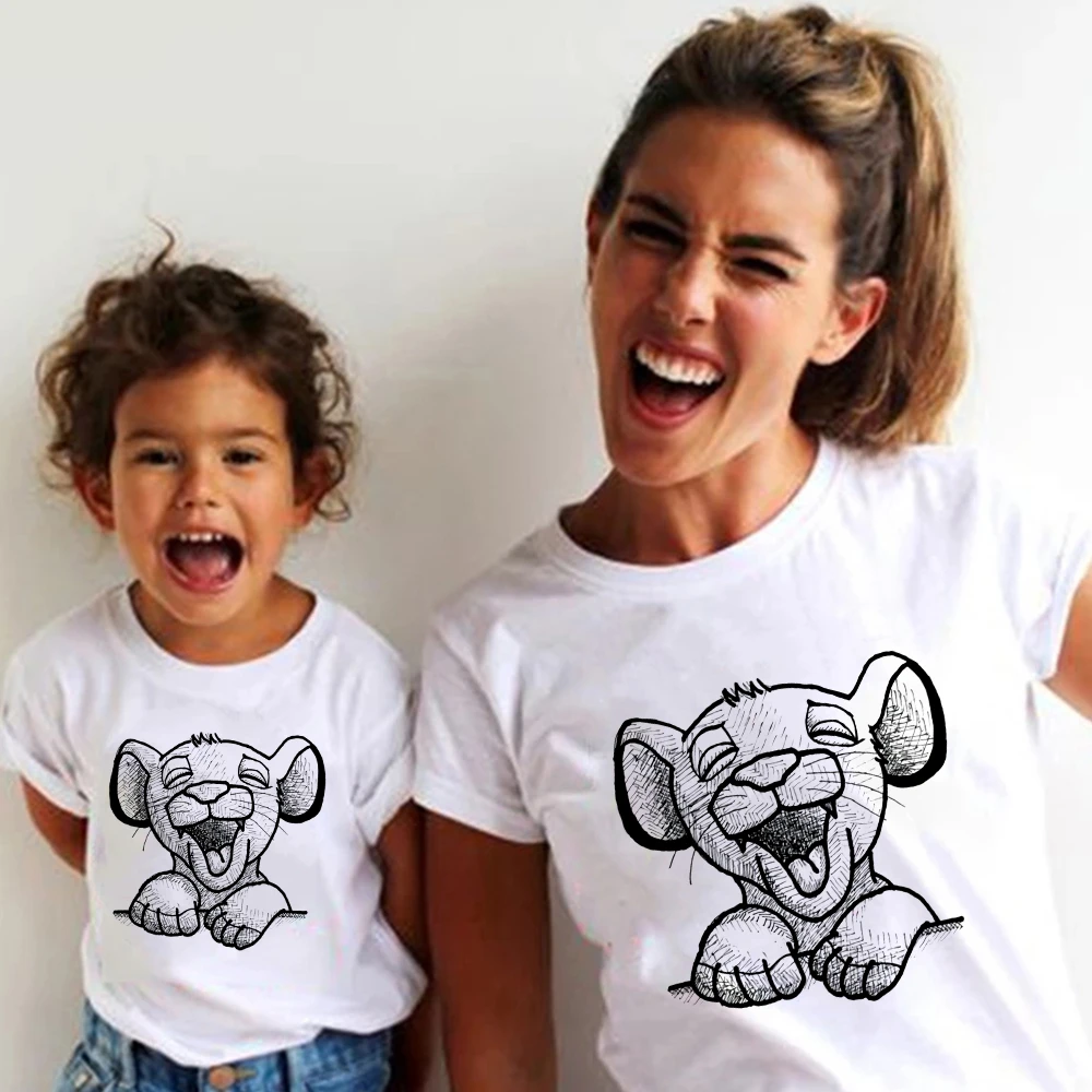 Fashion Harajuku Mom and Son Matching Clothes Lion King Funny Print Couple Short-Sleeved Men Women Tops Summer Kids Tshirt matching family fall outfits