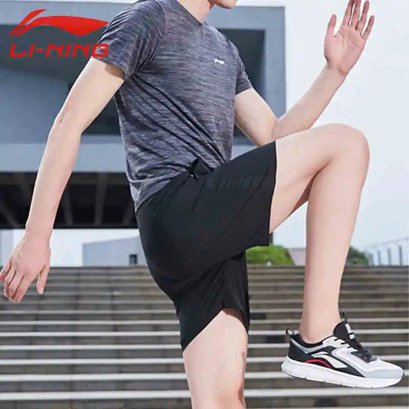 Мужские спортивные шорты Li-Ning для бега дышащие с подкладкой стандартного кроя