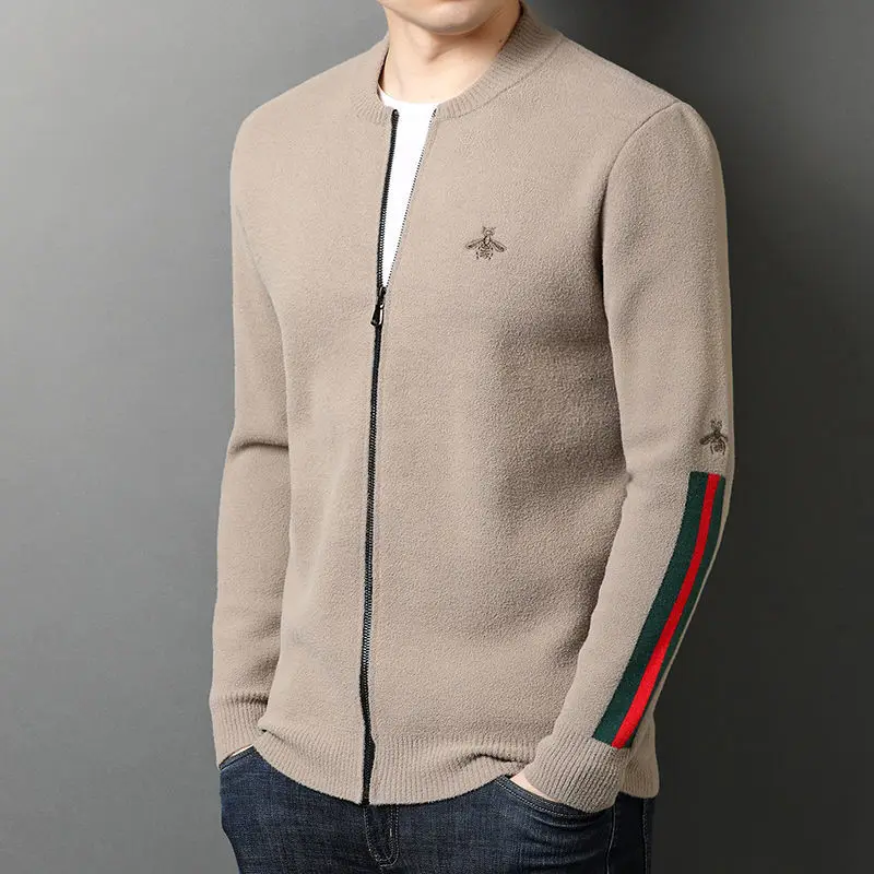 Moda de hombre de manga larga bordado de color liso suéter de primavera y otoño Jersey nuevo de los hombres chaqueta casual de los hombres abrigo