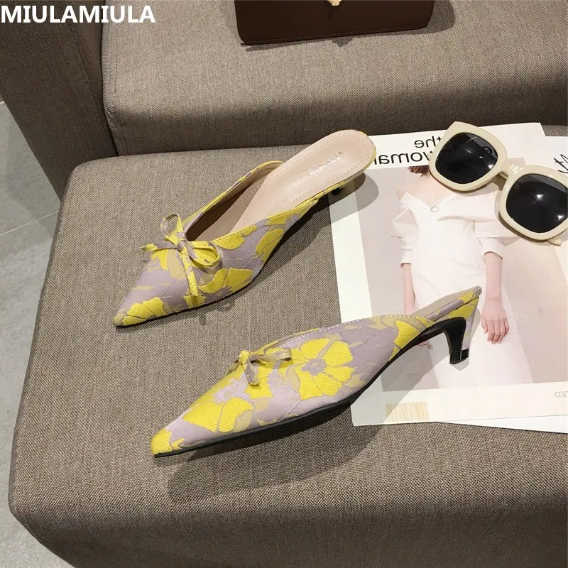

MIULAMIULA Brand Designers 2020 Spring New Luxury Bow-knot Sexy V Mouth Kitten Heels Lady Pumps Slip On Loafers Mules Flip Flops