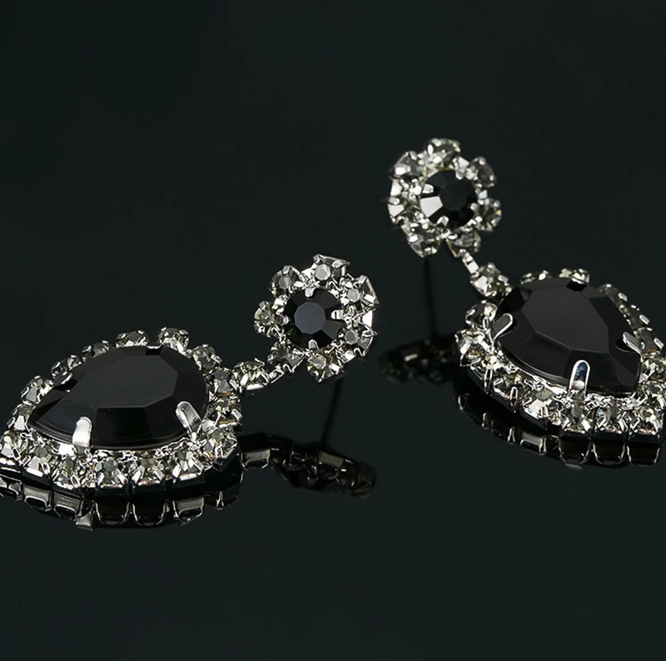 H83792015E8Cc400A805E9C73De35B784S