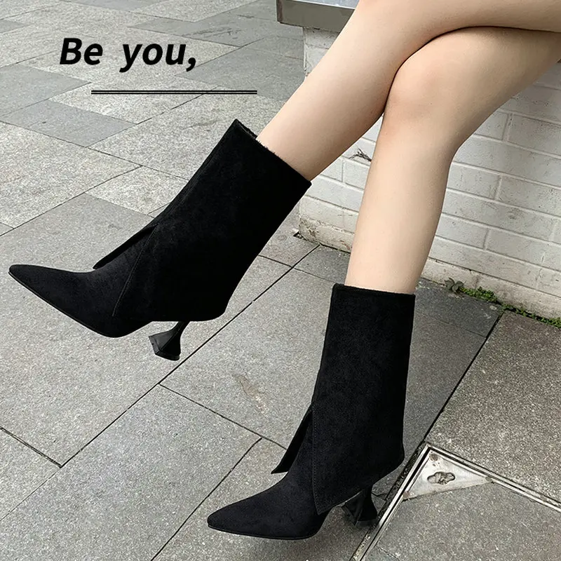 

Брендовые дизайнерские кожаные бархатные сапоги до середины икры, женские осенние эластичные сапоги со складками, модная зимняя женская обувь с острым носком и стеклянным каблуком