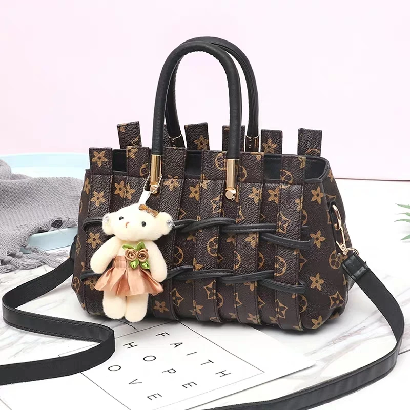 

Pu Leather large capacity women handbag striped woven shoulder bag fashion casual luxury designer Messenger bag lady mother bag