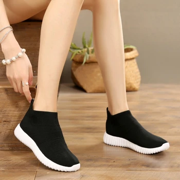 

Elastic socks shoes female 2019 new flat-bottomed sports shoes casual shoes flying woven breathable running shoes