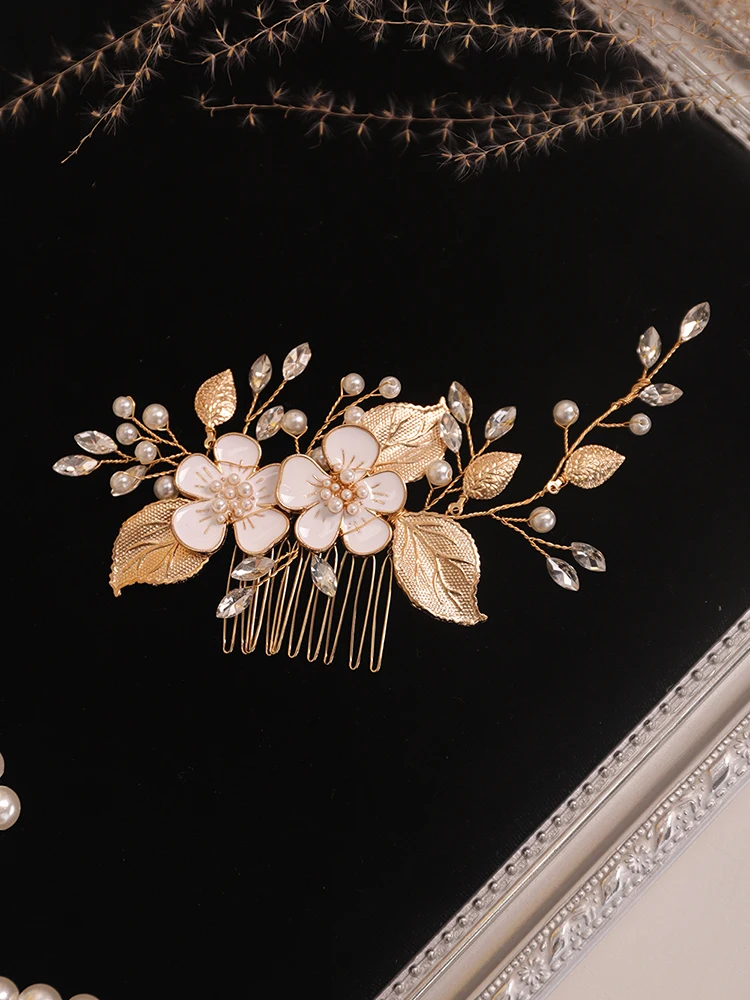 Vintage Gold Flower Leaves Bridal Hair Comb Chic Noble Women Ornaments Bride Headwear Wedding Hair Accessories