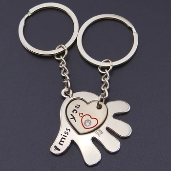 

FREE SHIPPING by FEDEX 100pairs/lot 2019 New Metal Hand Shaped Couple Keychains Metal Heart Keyrings for Lovers Gifts I Miss You