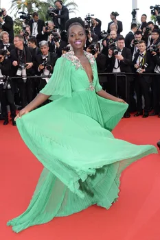 

Lupita Nyong'o On Cannes Green V Neck Half Sleeve Elegant Formal Dress for Slae Beading Dazzling Party Mother of the Bride Dress