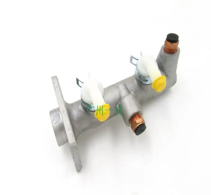 Brake Master Cylinder For TOYOTA DYNA 200 3.4 3.7 4.1 1995-2001 47201-37030