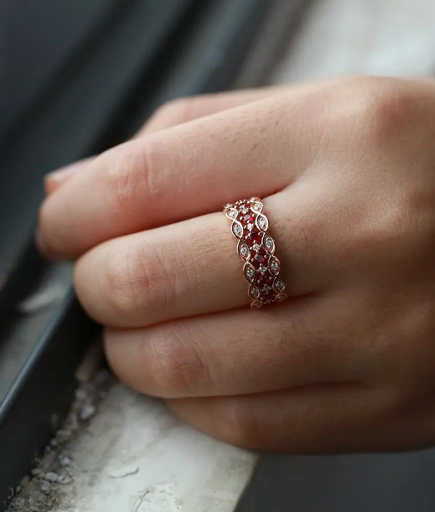 Роскошное женское маленькое кольцо с красным камнем Love 925 пробы Винтажное