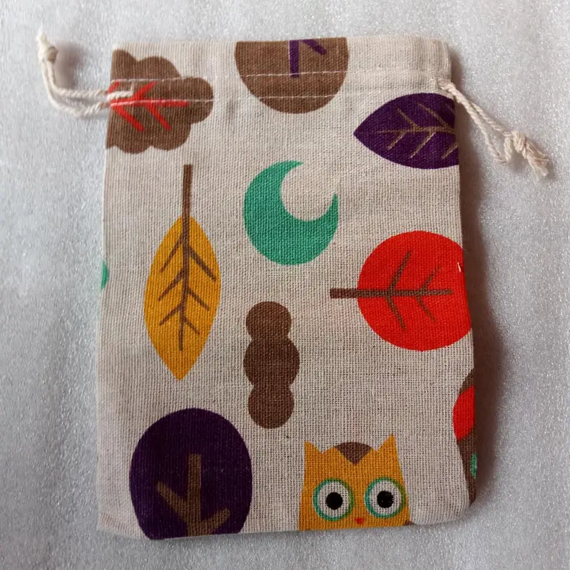 

20pcs 13*18cm Cartoon printing multicolor Vintage Sack Burlap Gift Candy Bags Wedding Party Pouch Drawstring Jute Bag Supply