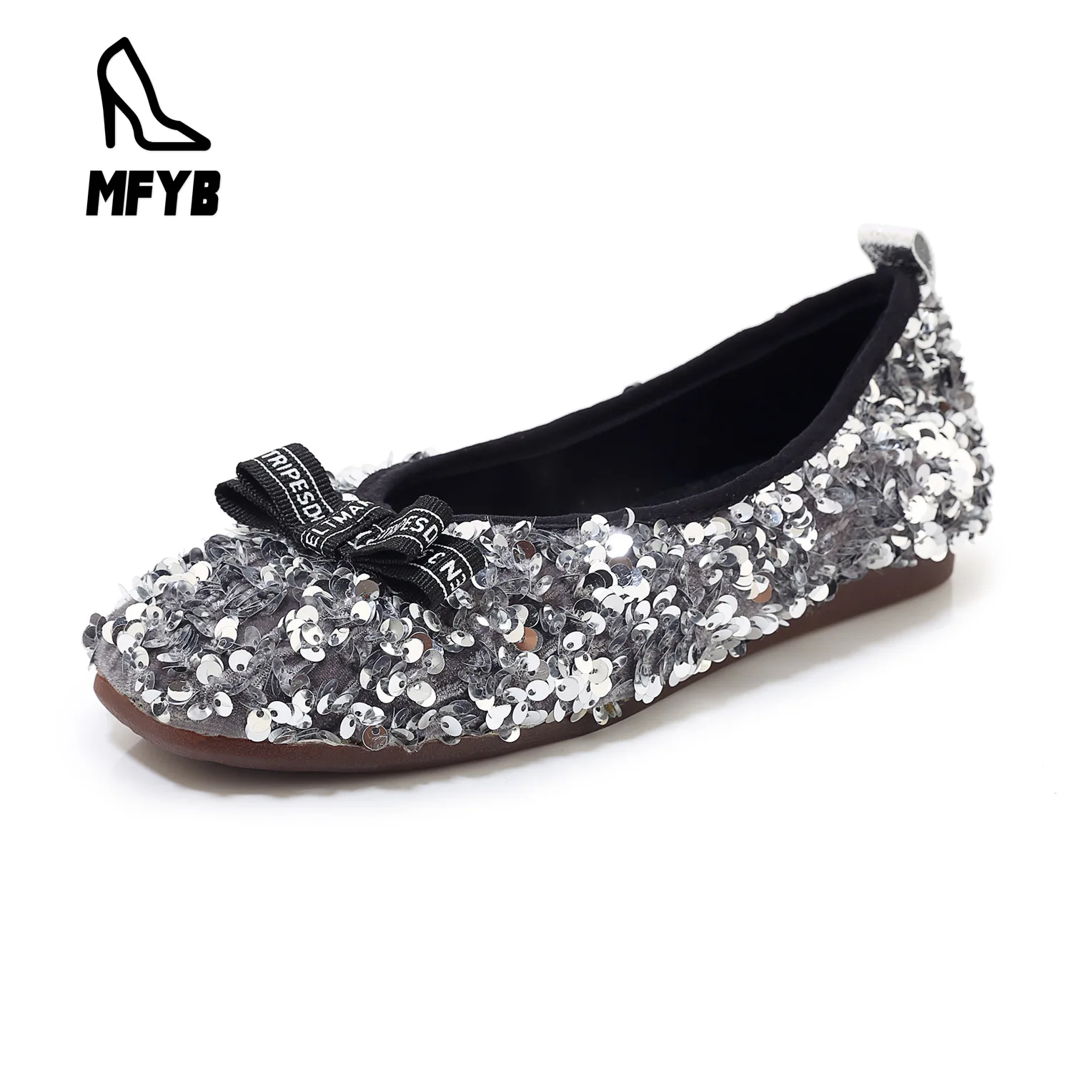 

MFYB Women's flat shoes 2019 autumn new product comfortable flat large size 34-44 fashion sequins shallow mouth casual shoes