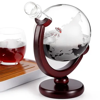 

Etched Globe Design Decanter 850ml Whiskey Wine Decanter with Wood Frame for Home Bar FAS6