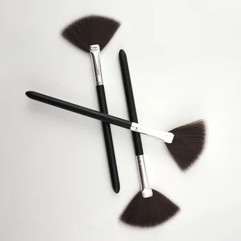 

Makeup Brushes Fan Brush Women Make Up Black Makeup Brushes Foundation concealing Synthetic Hair Tapered Highlighter Brush