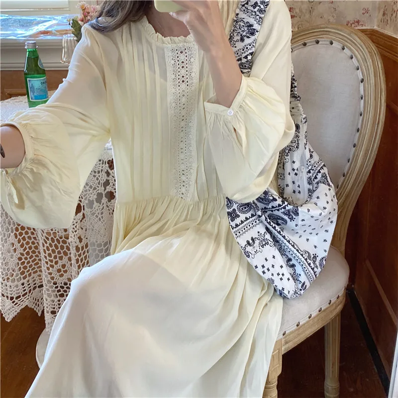 lantern sleeves