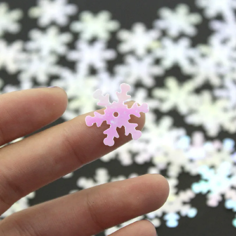 

100 Pcs/pack Sequins Snowflake Patterns Flashing Loose Sequins for Craft and Arts Handmade DIY Decoration Clothing Accessories