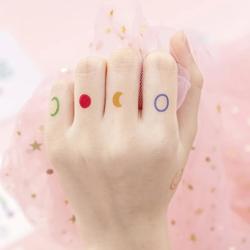 4 шт./компл. Водонепроницаемый штаны с фальш-вставкой, Hyuna с защитой от ветра для девочек; красочное улыбающееся лицо в форме сердца и Серебрянного цвета татуаж для Для женщин девочек временная татуировка Стикеры