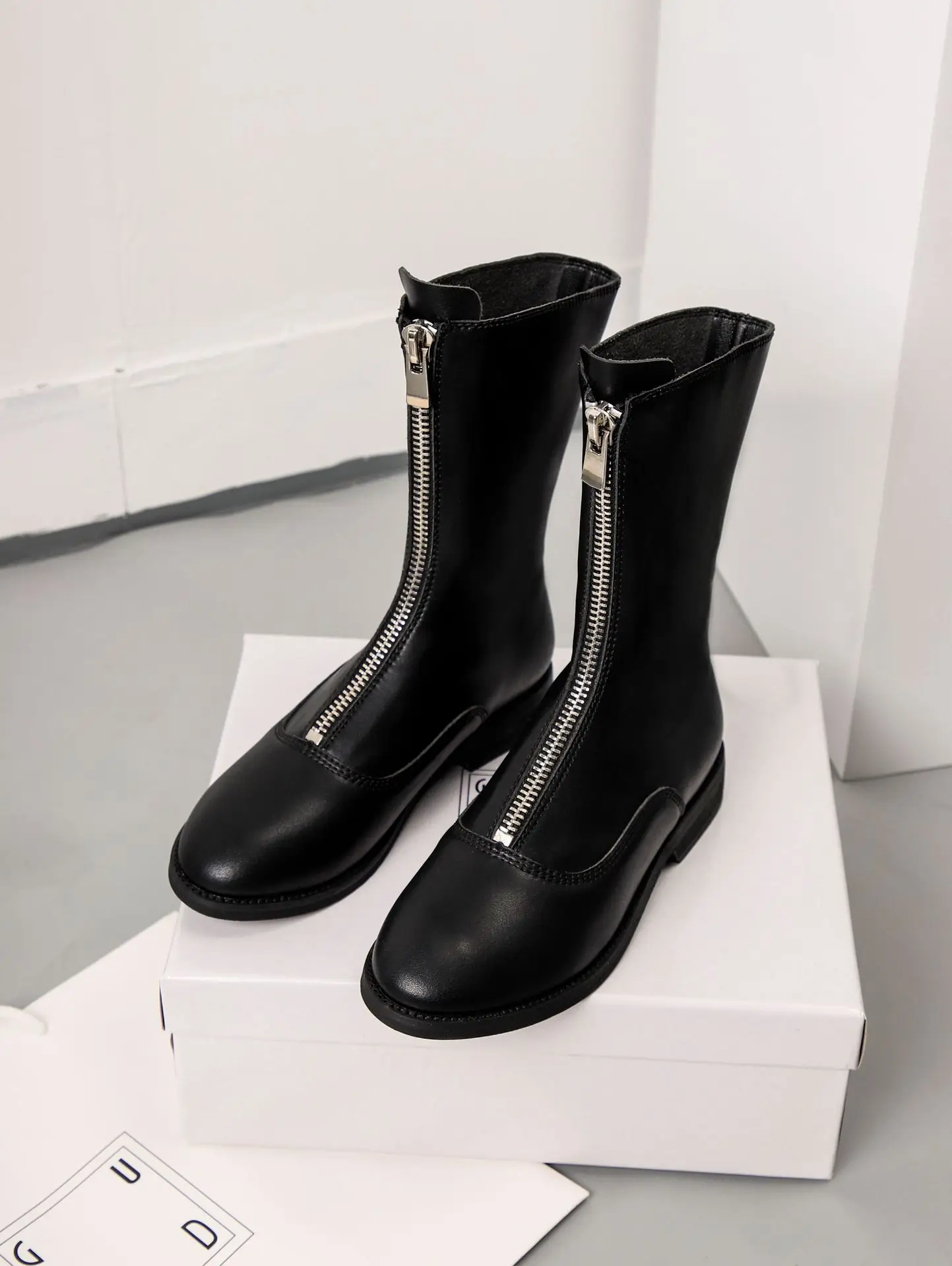 

Autumn And Winter New Style Guidi yi mo pi Short Boots Chunky Heel Tube Front Zipper Zipper-back Boots British Style plus Velvet
