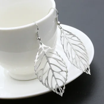 

Europe Foreign Trade Fashion Metal Leaves Dangle Earrings Simple Sen Metal Leaf Earrings Female Jewelry Accessories