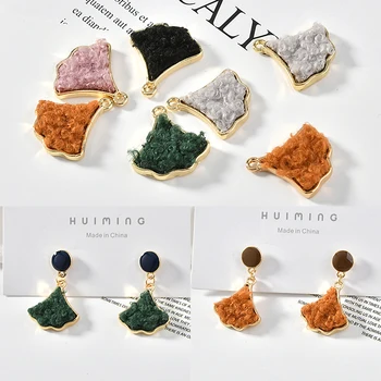 

Wholesale 21*19mm 40pcs Wool Felt Paved Gold Tone Plated Alloy Fan Flower Shape DIY Jewelry Charms Earring Fashion Metal Pendant