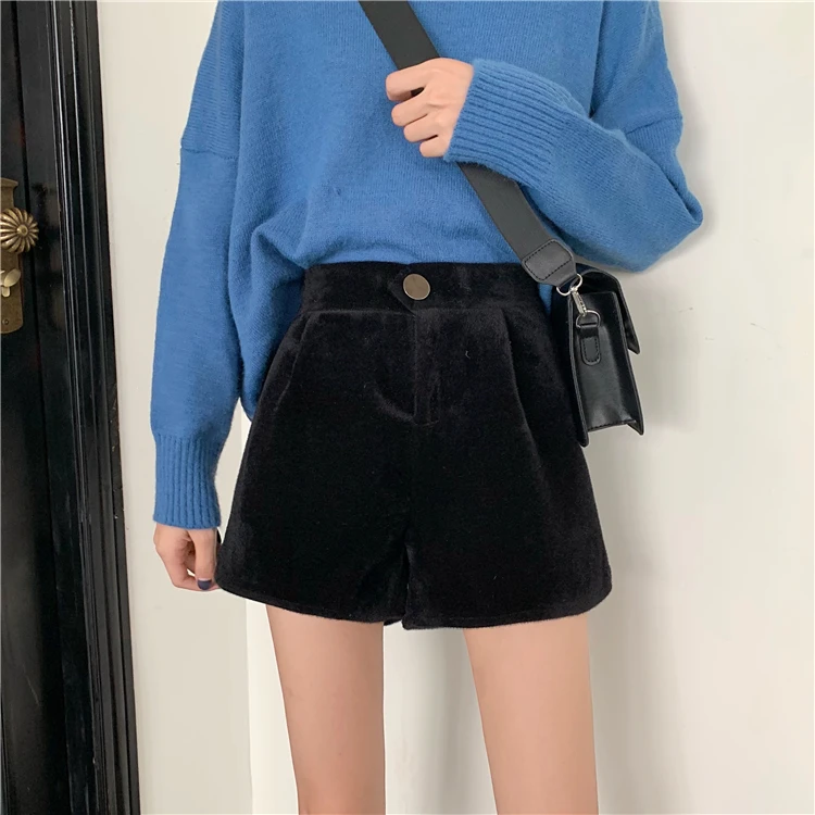autumn and winter Korean version of the wild wool wide leg female high waist casual shorts Harem shorts