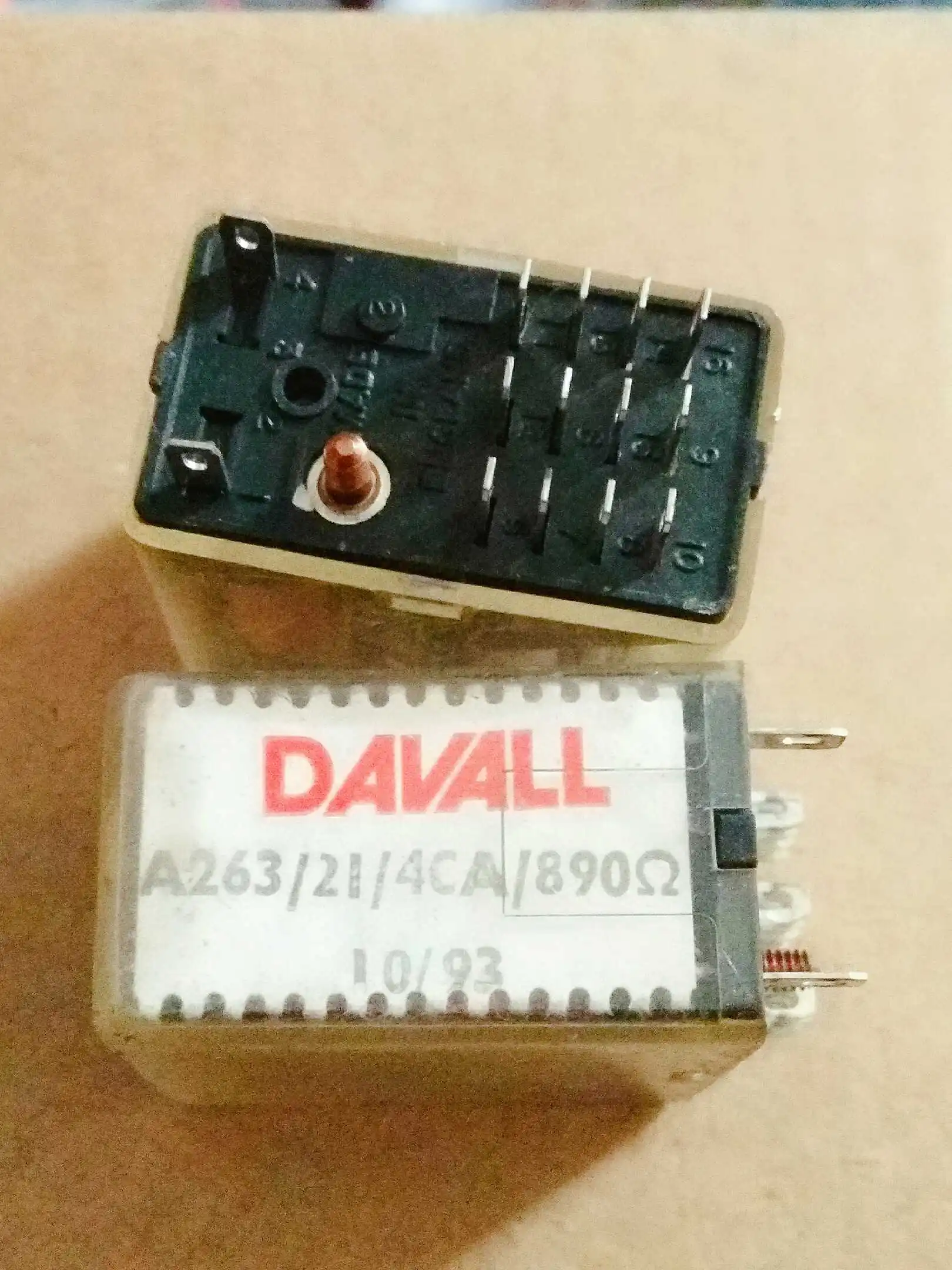 

Free Shipping 10PCS/LOT DAVALL Electric Relay A263-21-4CA 890