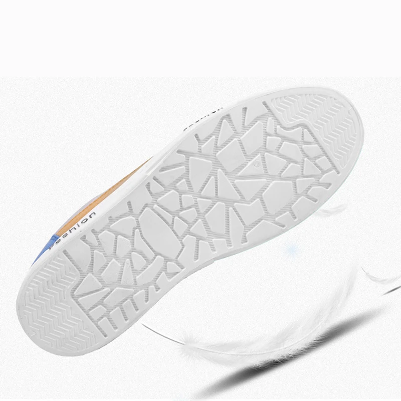 TaoBo Low Top Graffiti Canvas Shoes Man Flat High Quality Lace-up Print Casual Shoes Breathable Light Sneaker Color Debate