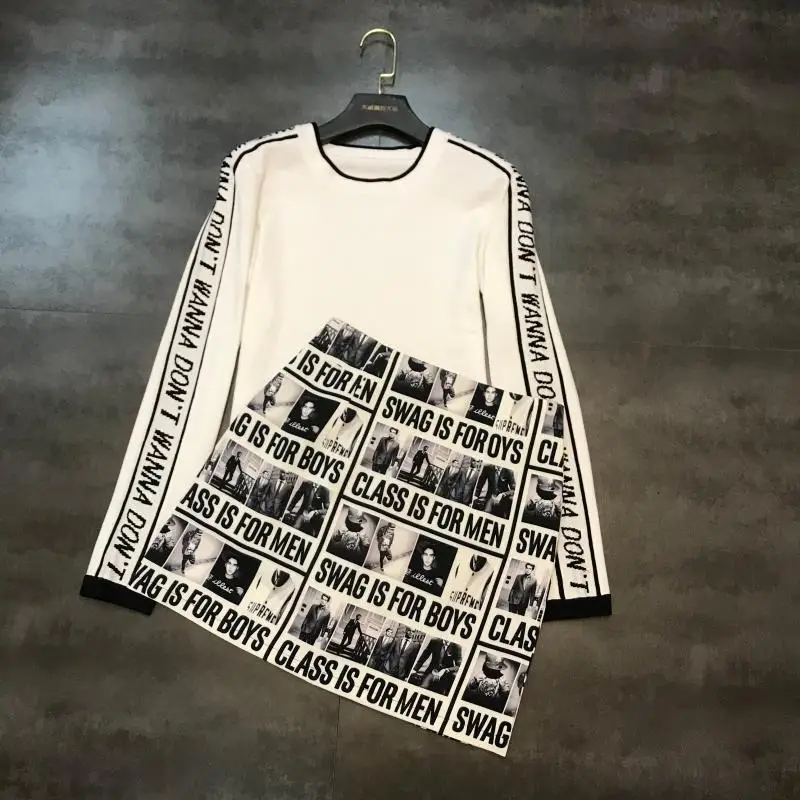 autumn new shoulder sleeves side letters black and white contrast color round neck long-sleeved knit sweater women