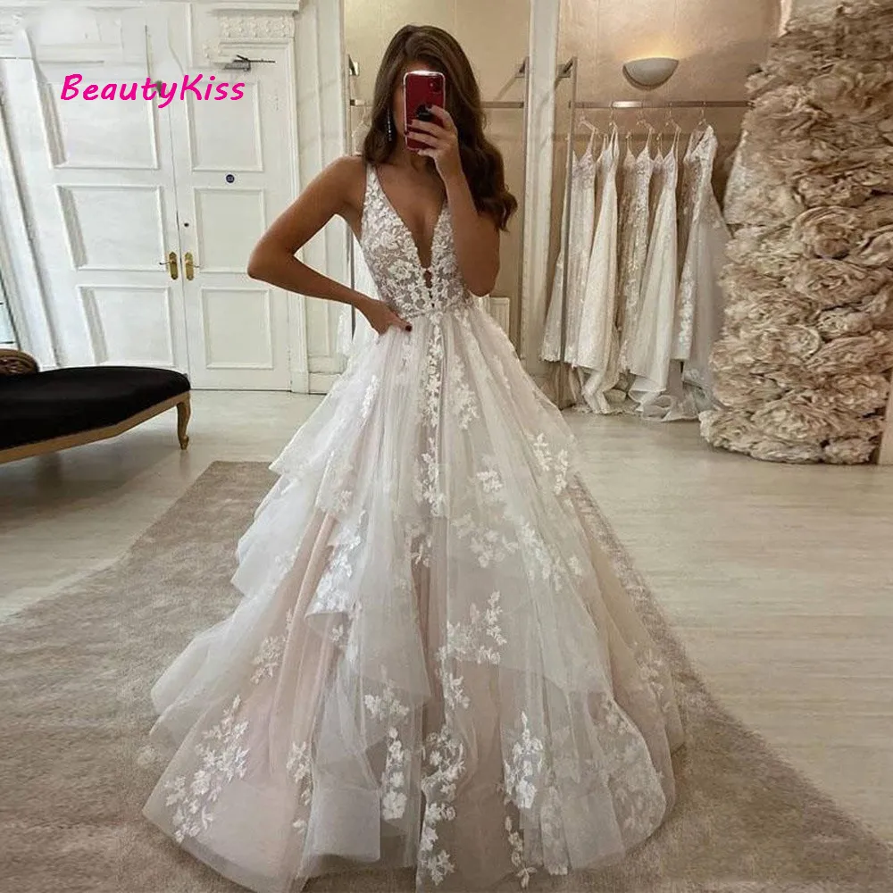 A-Line V-Neck Boho Wedding Dress Puffy Tulle Princess Bridal Dresses Plus Size Lace Appliques Backless Long Wedding Party Gowns wedding dresses