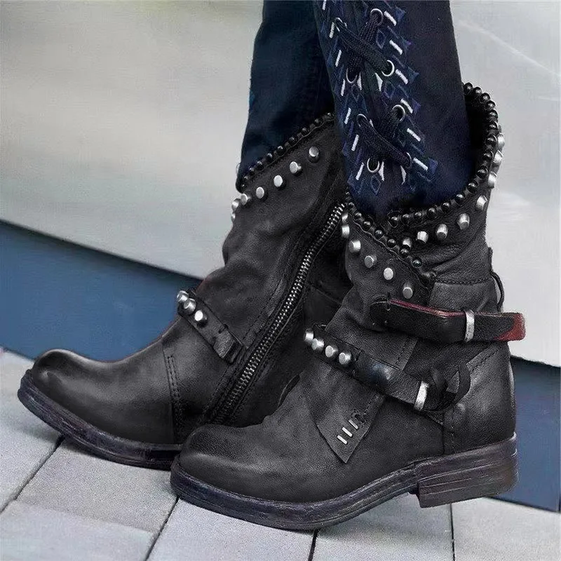 SHUJIN женские ботинки женская обувь до середины икры из искусственной кожи с круглым носком крутые мотоциклетные сапоги на низком каблуке с заклепками Модные женские зимние сапоги