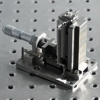 

Z-axis one-dimensional IKO lifting displacement sliding table LWLG9B manual high-precision vertical movement adjustment steel