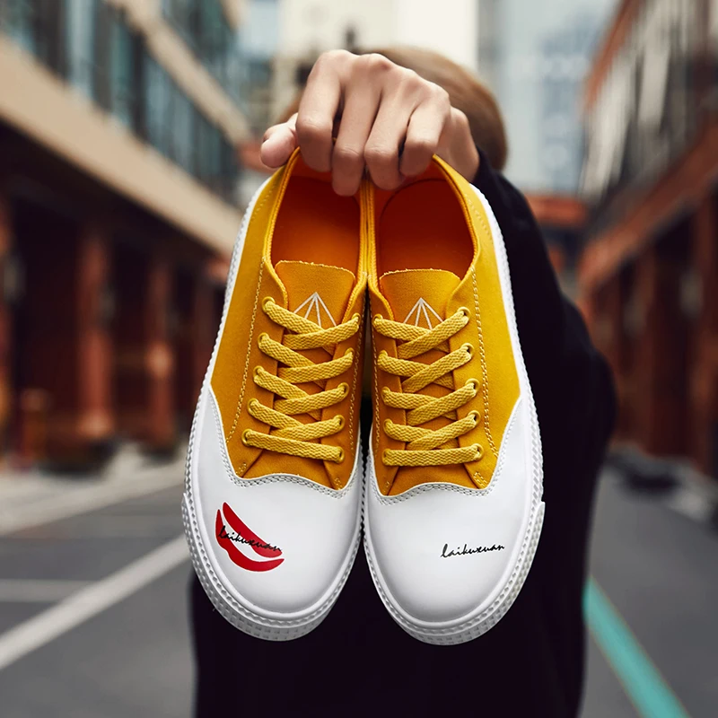 Zapatos de tela transpirables para hombre, mocasines informales de lona a la moda, Tenis masculinos, baratos, novedad de verano de 2021
