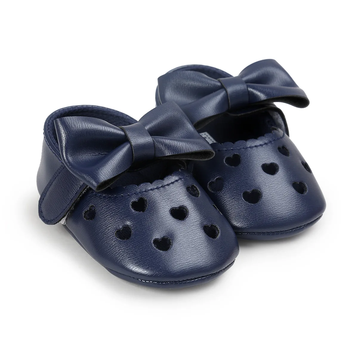 Обувь для новорожденных девочек; модная обувь принцессы с милым бантом; однотонная обувь из искусственной кожи на мягкой нескользящей подошве; обувь для малышей
