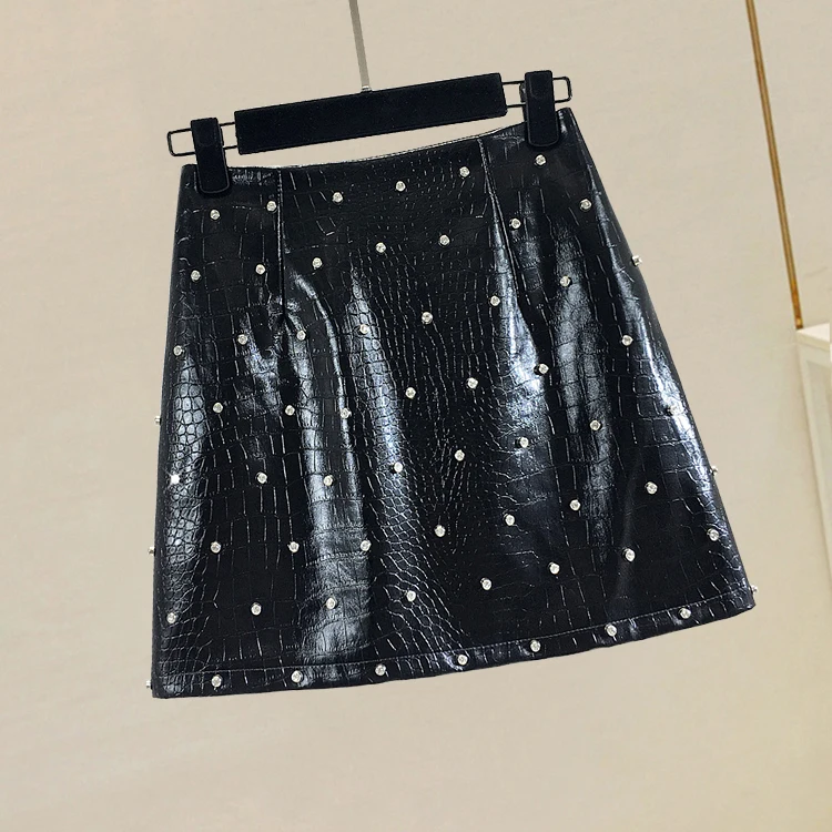 

2019 Autumn New Crocodile Pu Leather Skirt Lacquer Leather Bright Face Rivet Diamond High Waist Short A-line Skirt