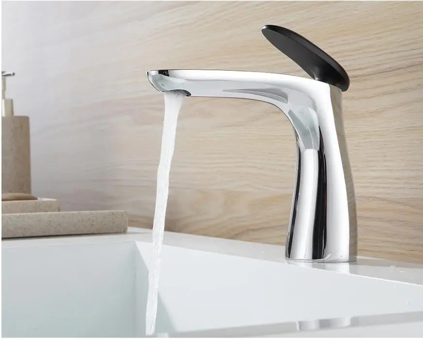 Vidric New Chrome Bathroom Basin Faucet Single Handle Single Hole Mixer Tap Deck Mounted Waterfall Hot And Cold Tap Sink Faucet