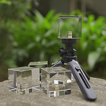 

5*5*5cm Square Crystal Ornament Miniatures Photography Props Optical Glass Magic Photo Ball Glow Effect Desktop Decoration 1PC