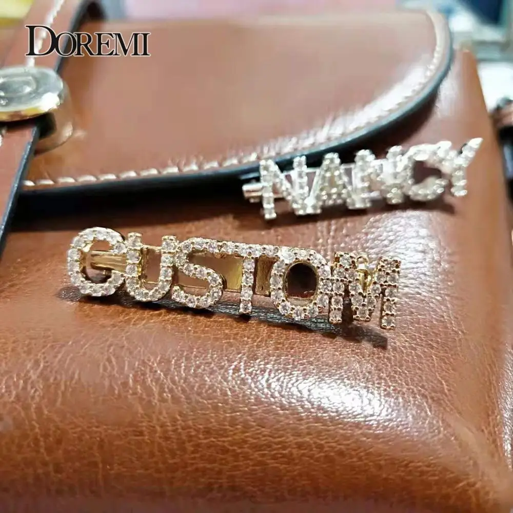 

Unique 3A Zirconia Custom Brooch Crystal Brooch for Women Men Children Stone Personalized Brooch with Names Initial Letters