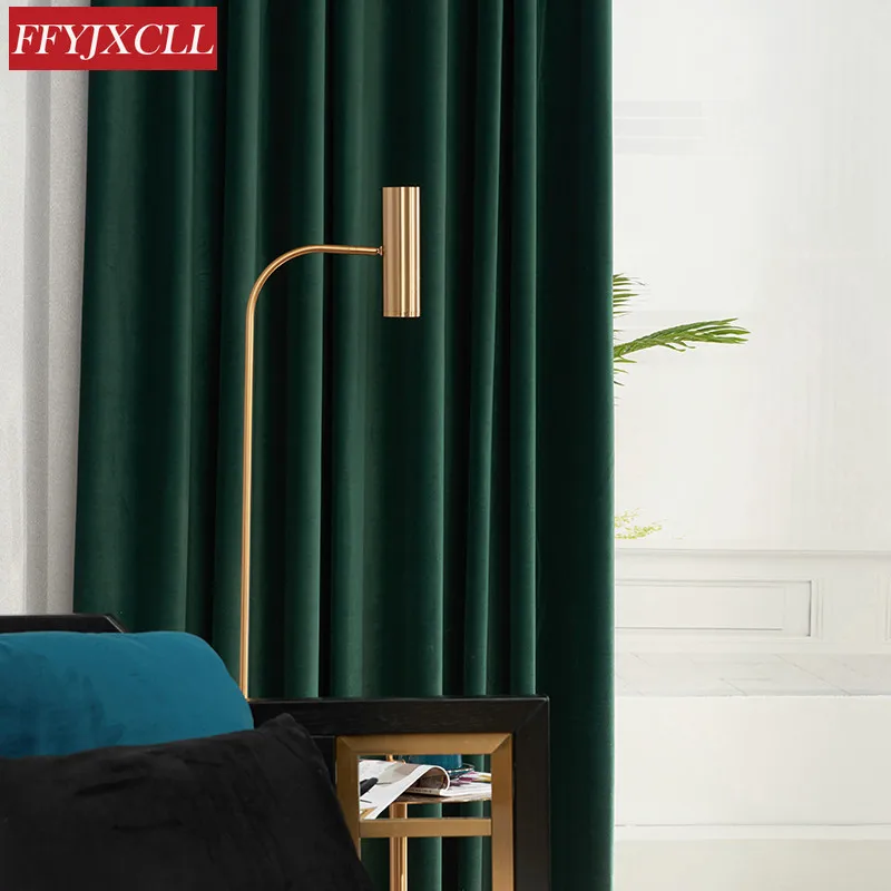 Бархатные шторы в скандинавском стиле темно-зеленые бархатные на балкон