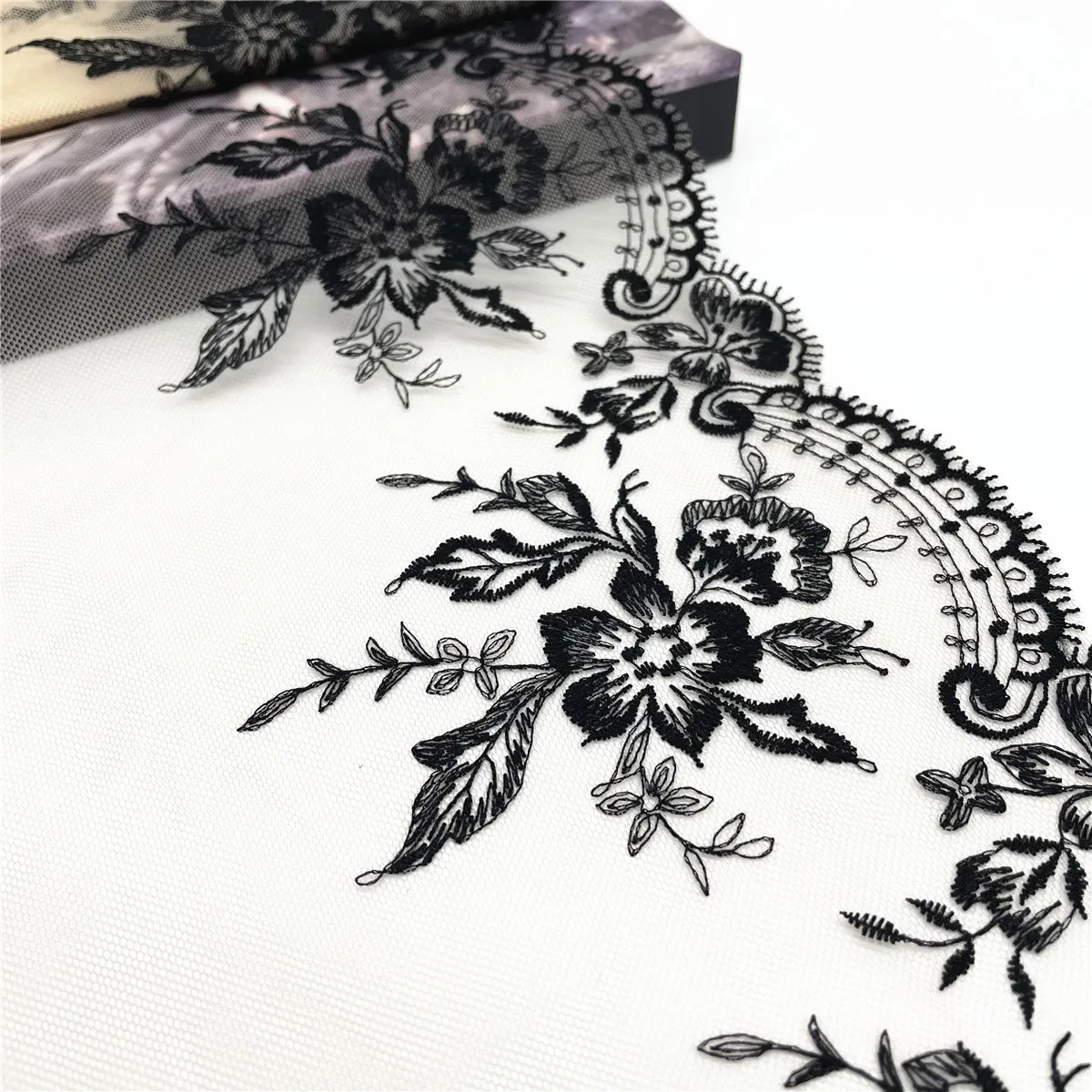 3y/lot Width 7 5/8 inch (19cm) Cream Black Embroidery Lace Trim For Skirt Hem Clothes Sewing Material DIY Apparel Dress Fabric 3