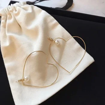 

Stud Earrings INS Hot Fashion European Original Brand Collection Runway Designer Trendy Pearl Gold Plating Women Earring Stud