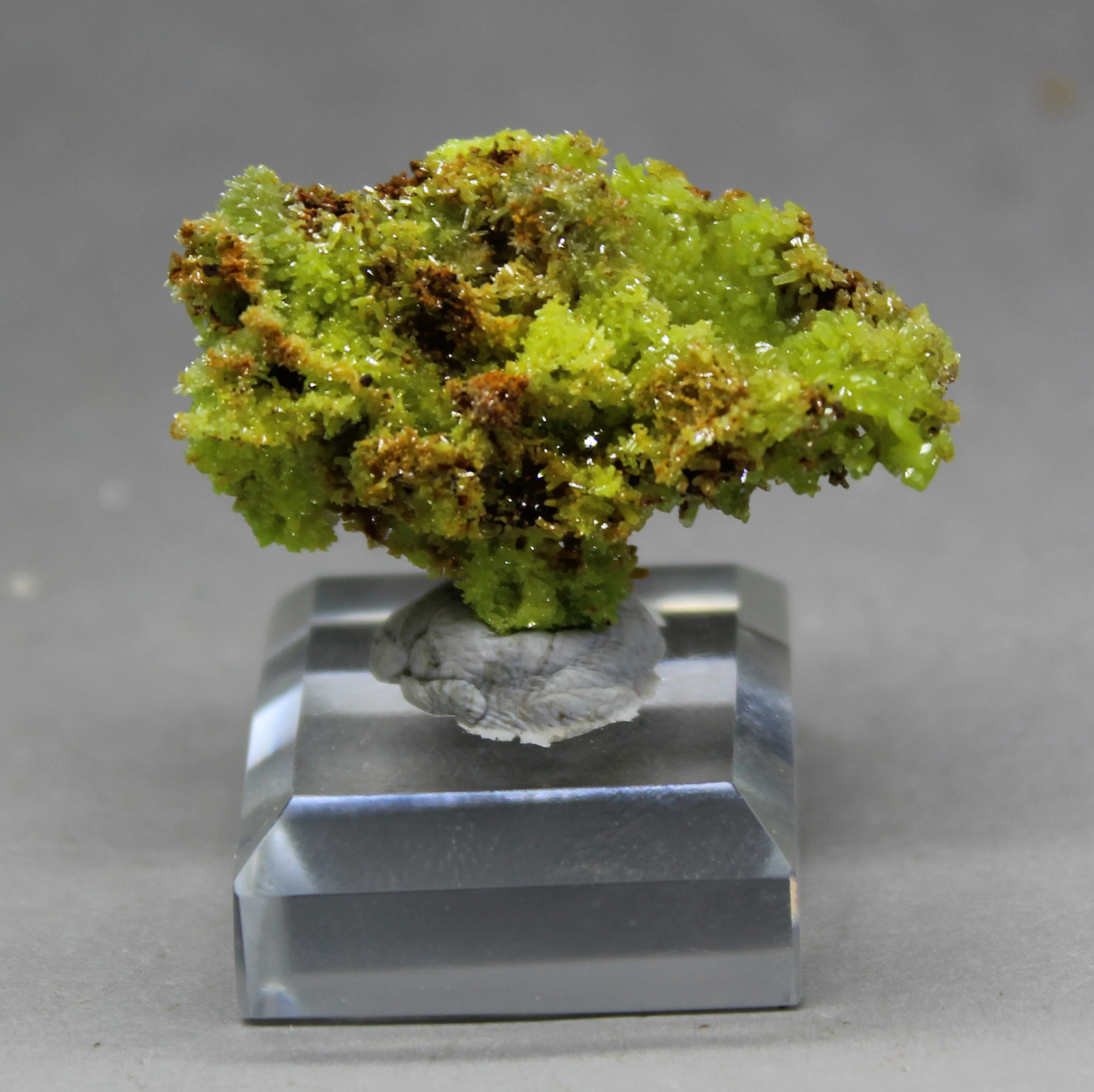 

8g Natural stones and crystals natural Pyromorphite mineral specimen collection gemstones quartz from China free shipping