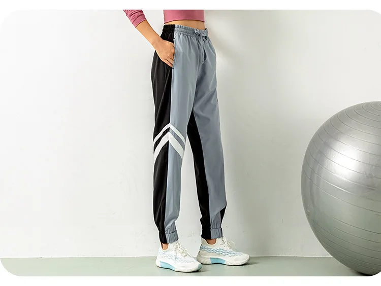 12256000584_1242668133