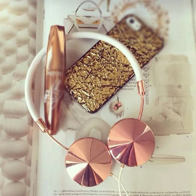 Liboer-Beautiful-Headphones-Dynamic-Headband-Rose-Gold-Headphones-with-Mic-Wired-Headset-for-Mobile-Phone-On (1)