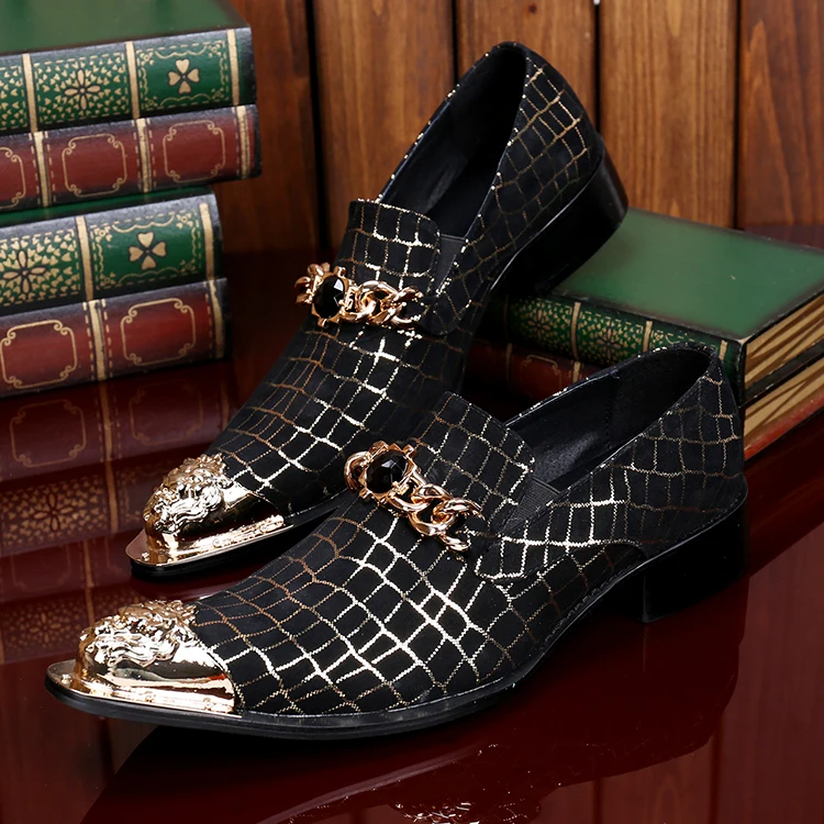 

Christia Bella Golden Metal Carved Male Large Size Pointed Toe Shoes Party Dress Men's Fashion Trellis Genuine Leather Shoes