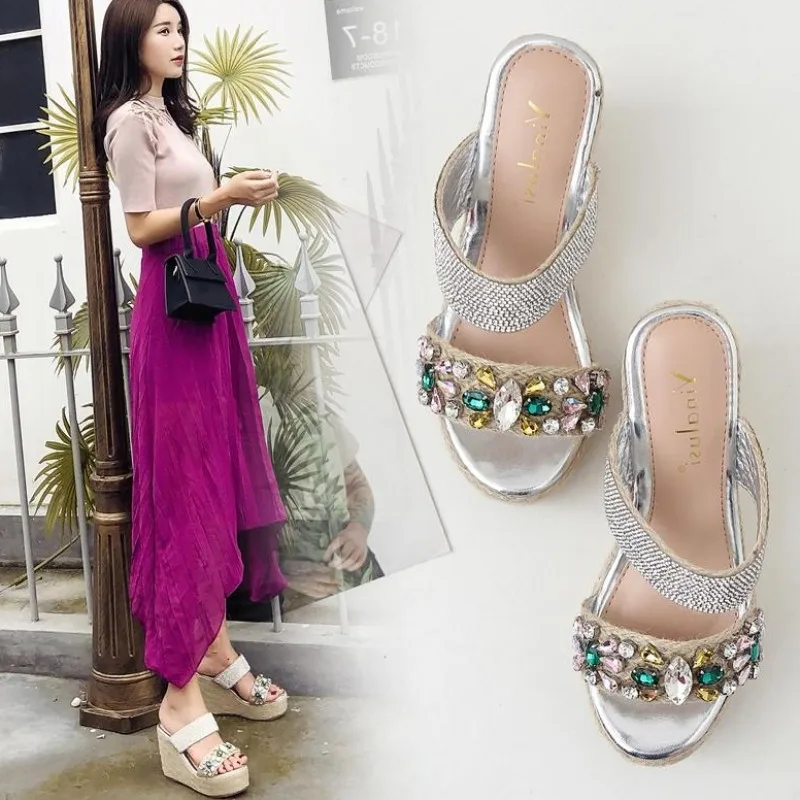 

Slides Shoes On A Wedge Slippers Women Summer Jelly Flip Flops Heeled Mules Platform Sliders Flat 2019 Glitter Heels Bonded